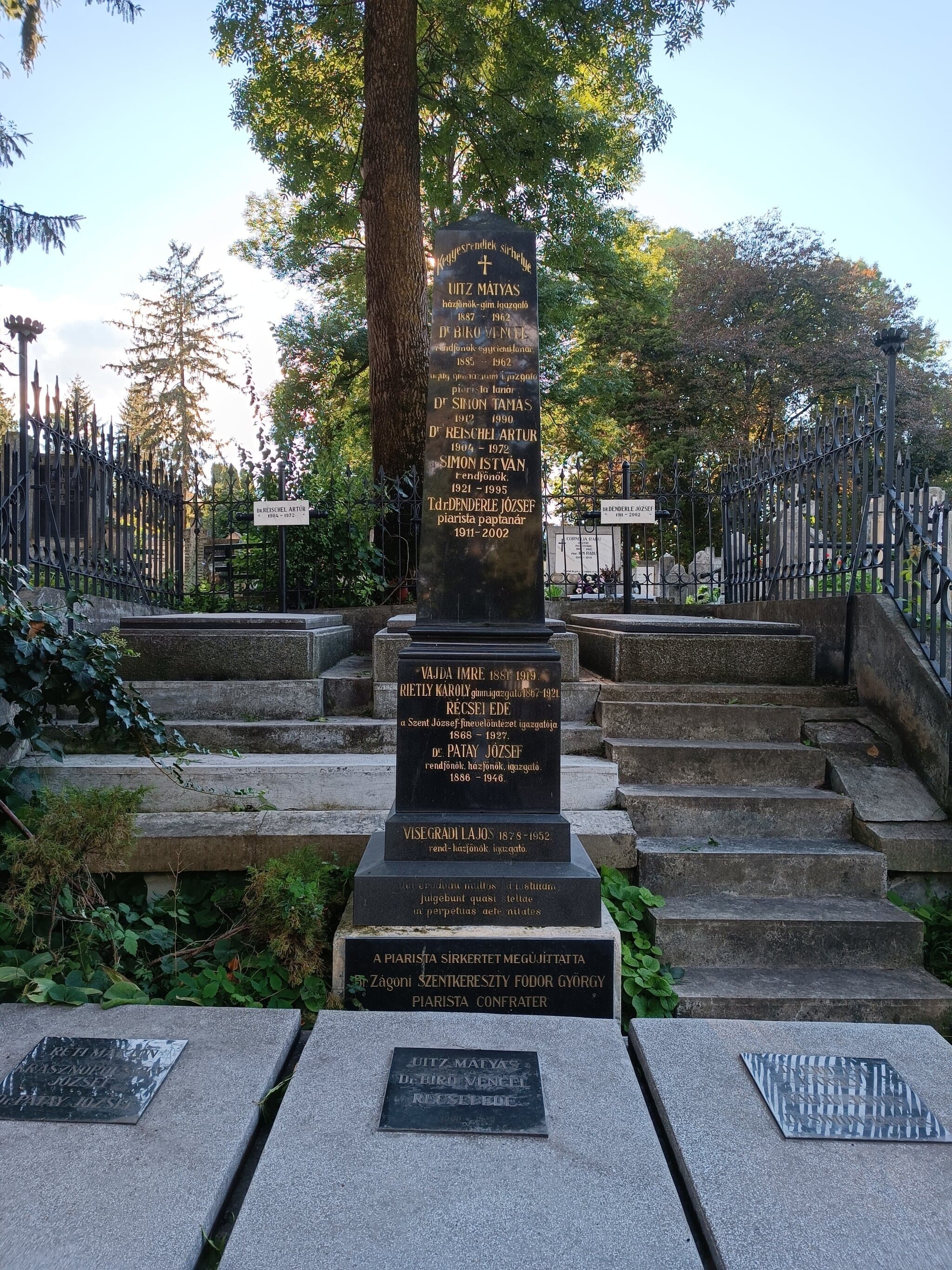 Biró Vencel O.Sch.P. sírja
