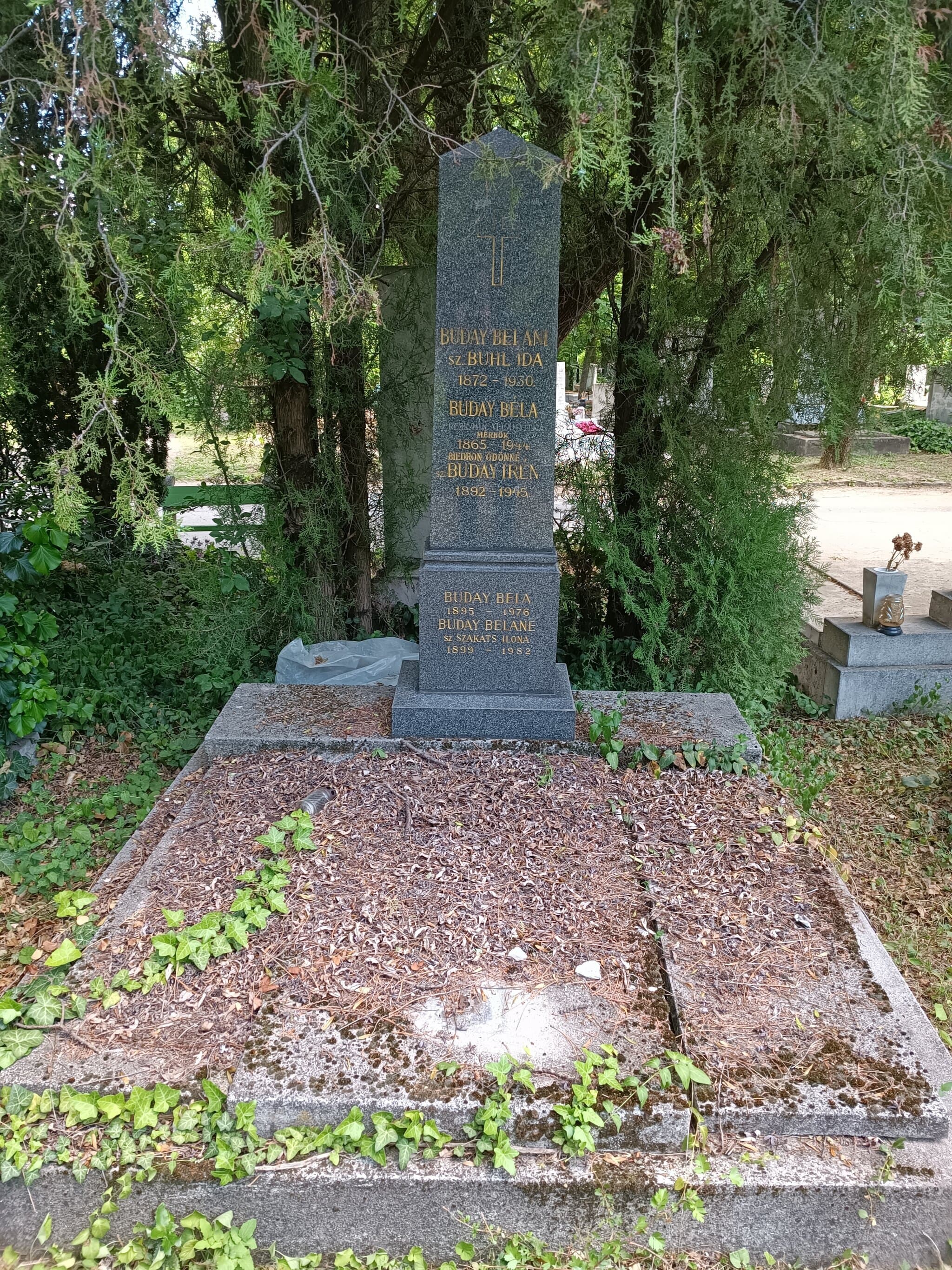 závári és manini Buday Béla sírja