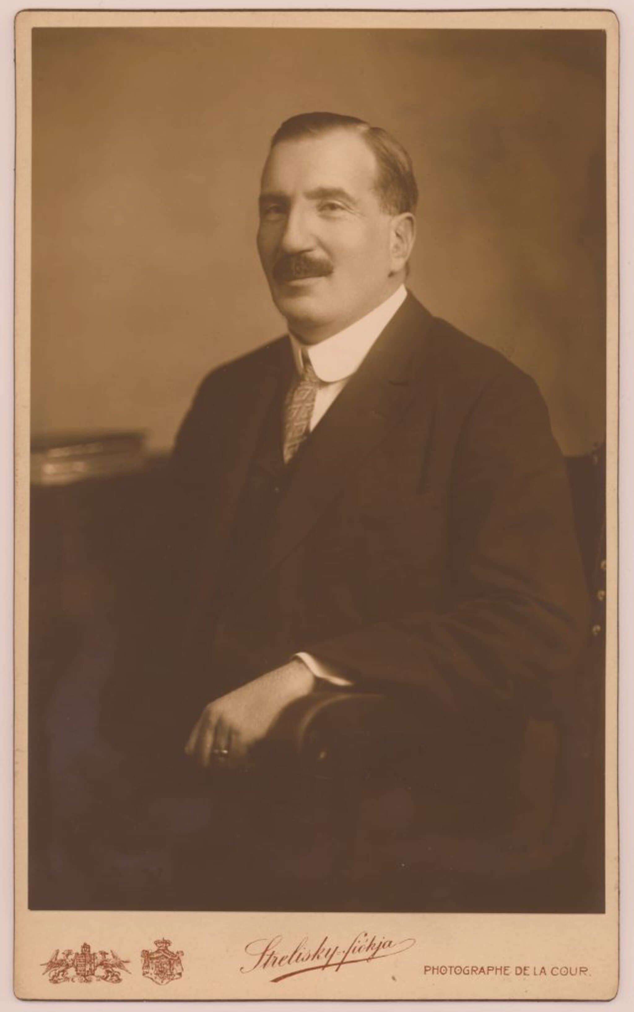 Darkó Jenő portréja