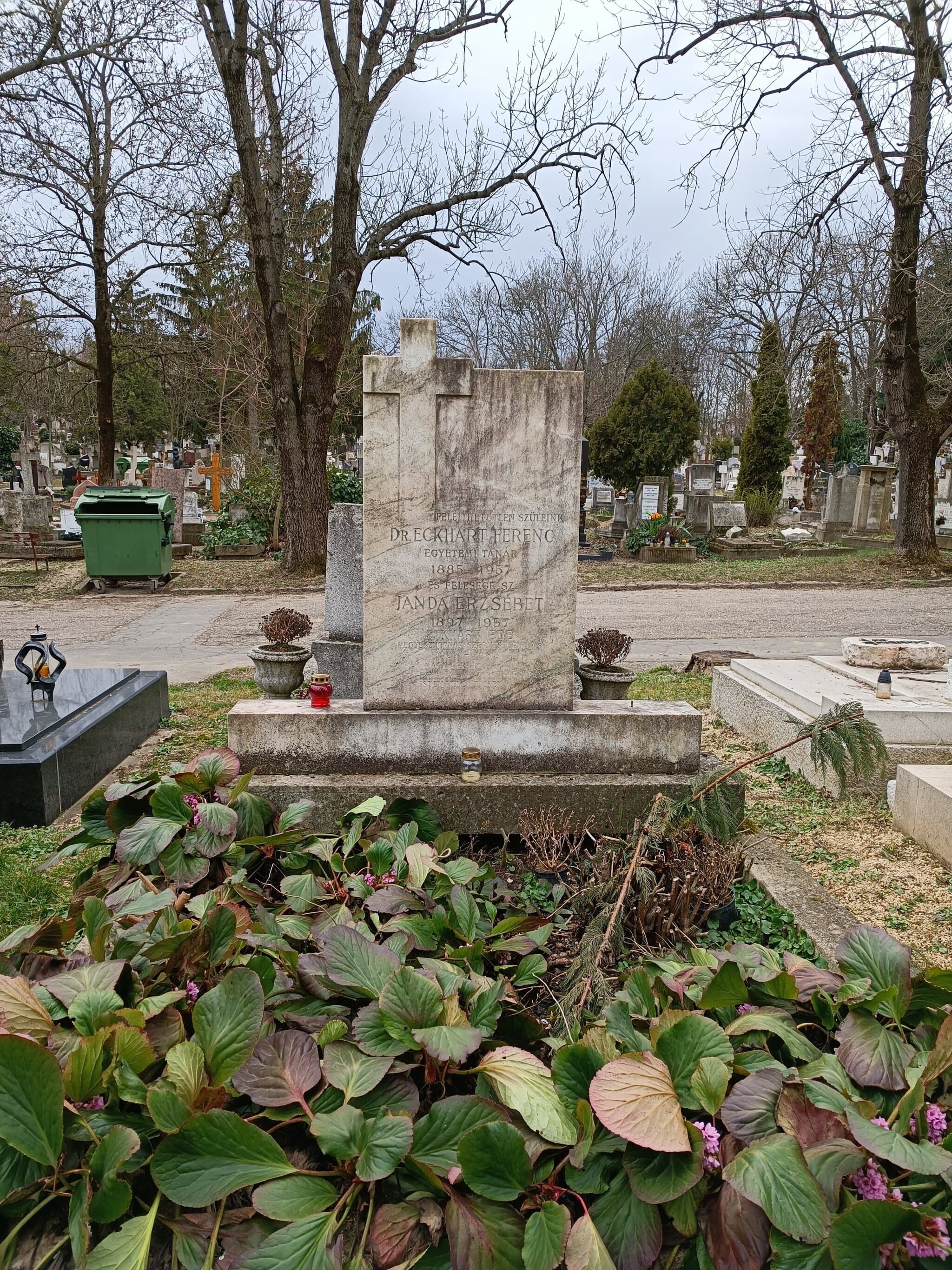 Eckhart Ferenc sírja