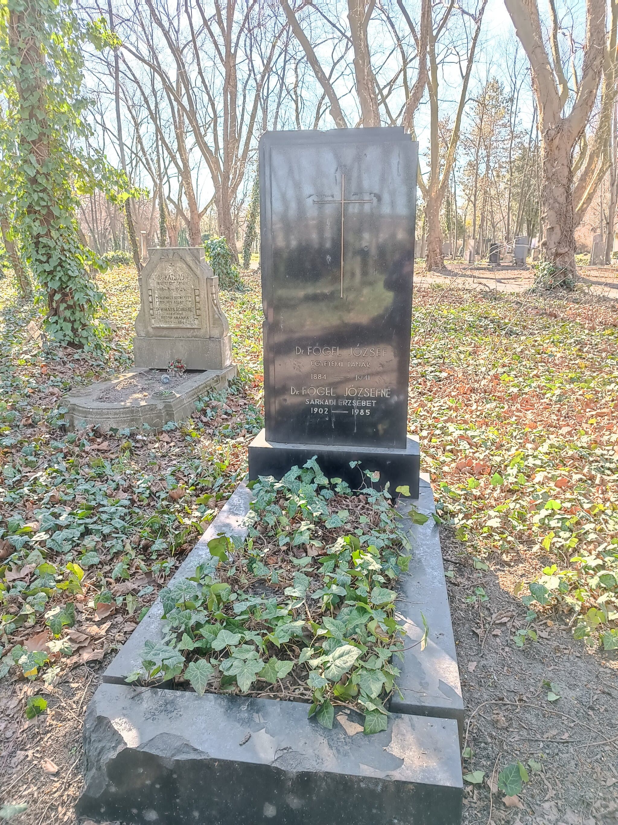 Fógel József sírja