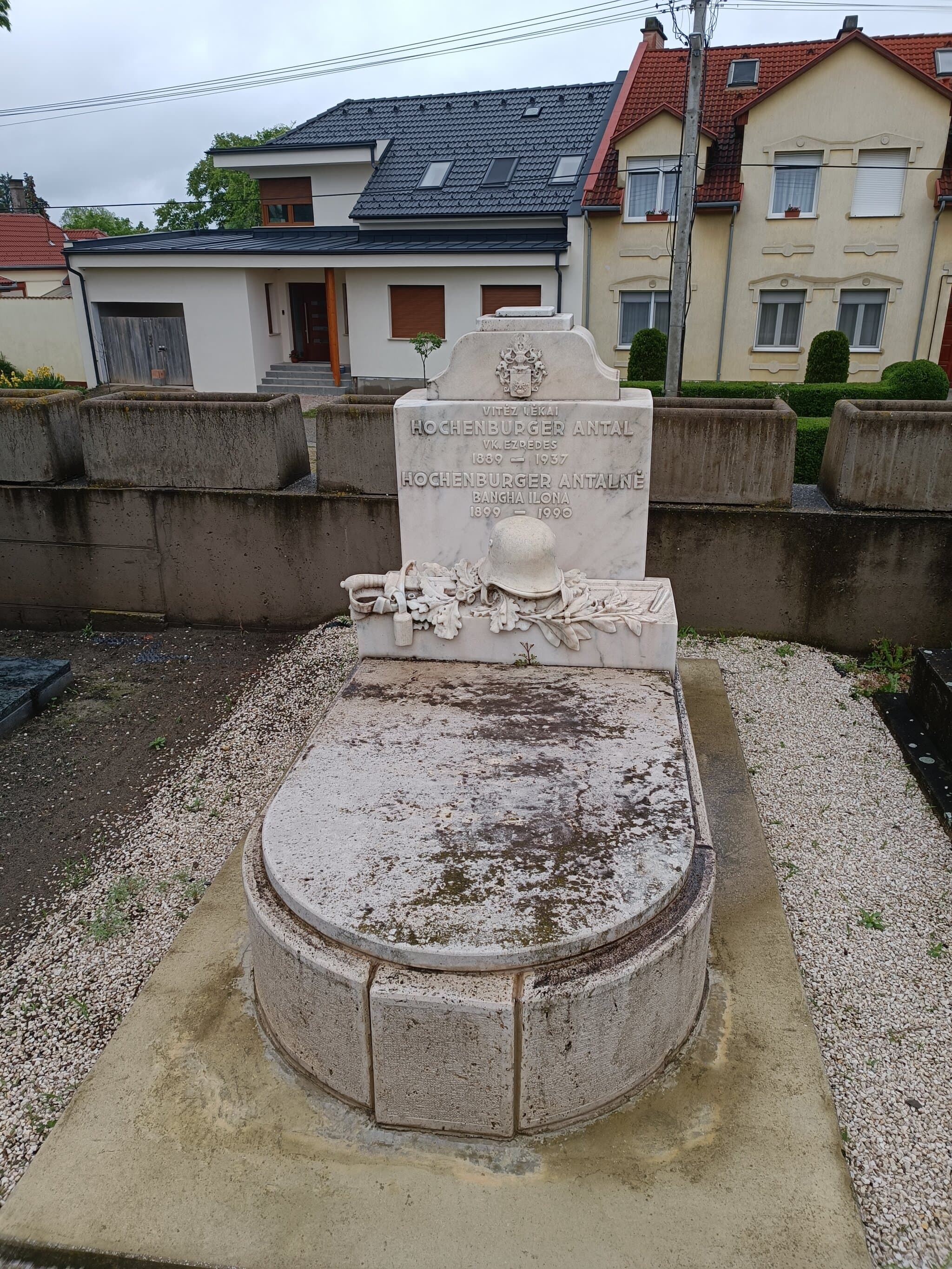 lékai Hochenburger Antal ifj. sírja