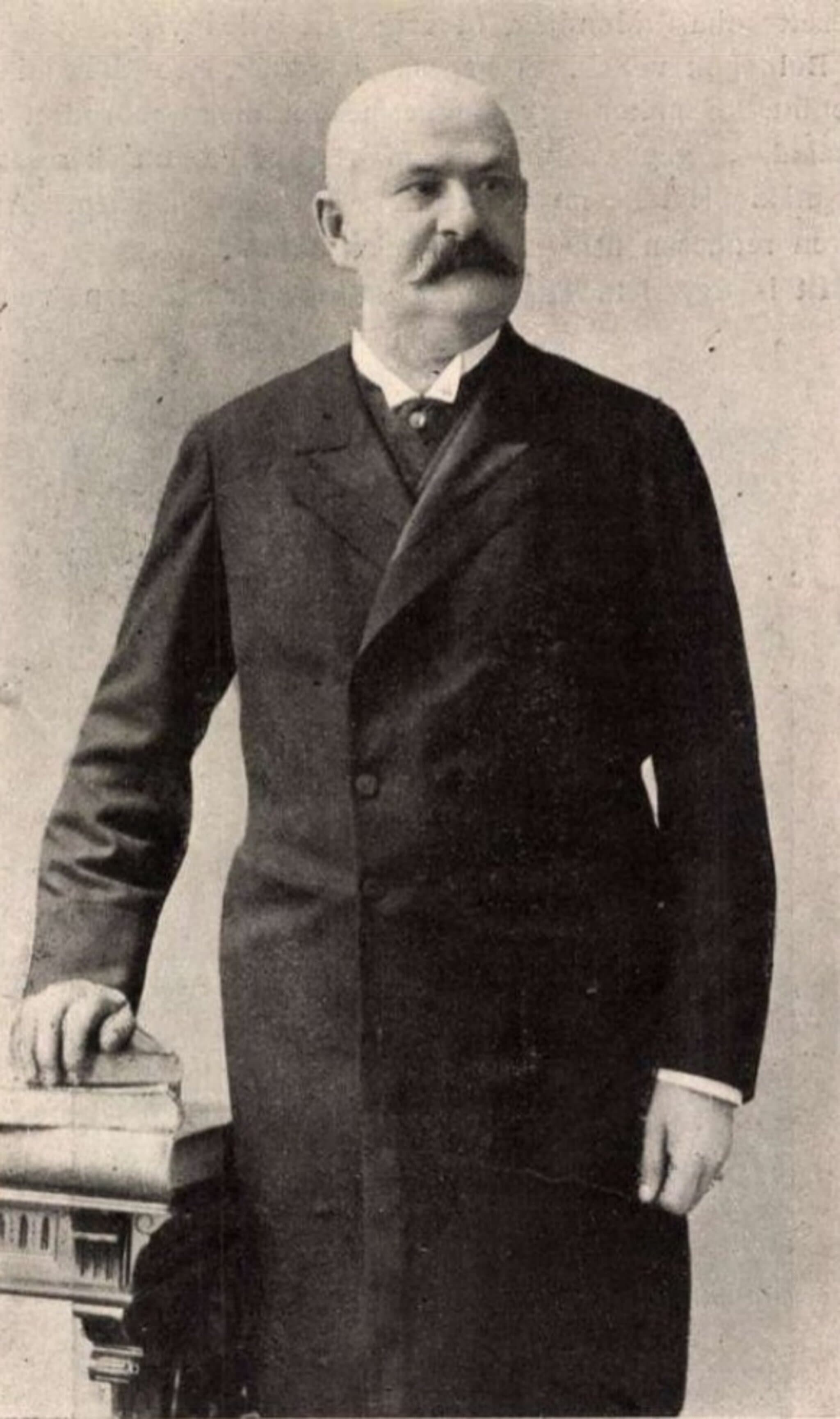 Hűvös József portréja
