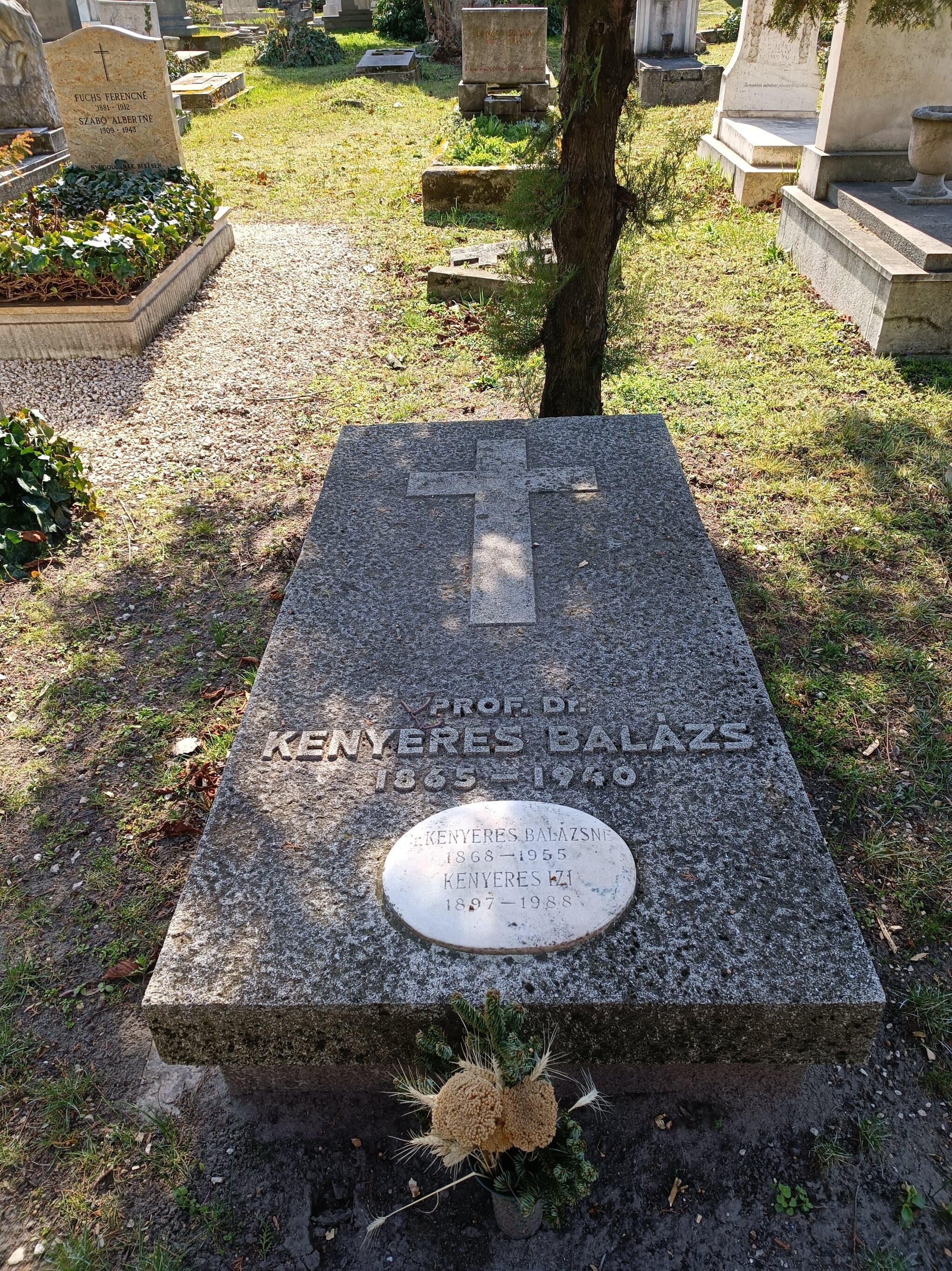 Kenyeres Balázs sírja