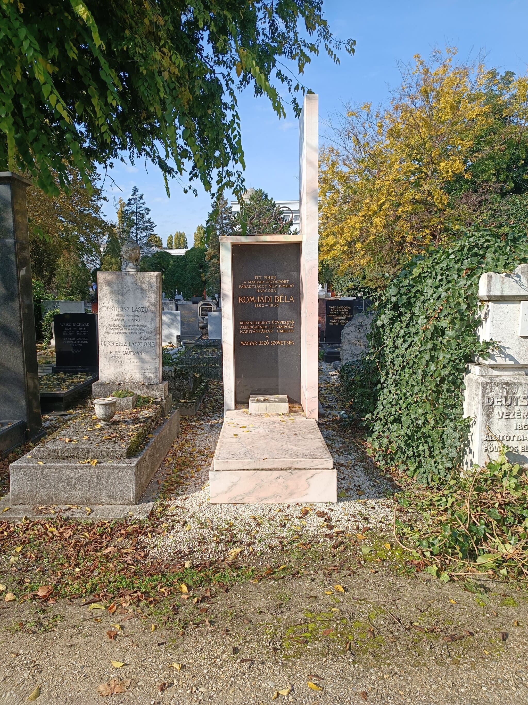 Komjádi Béla sírja