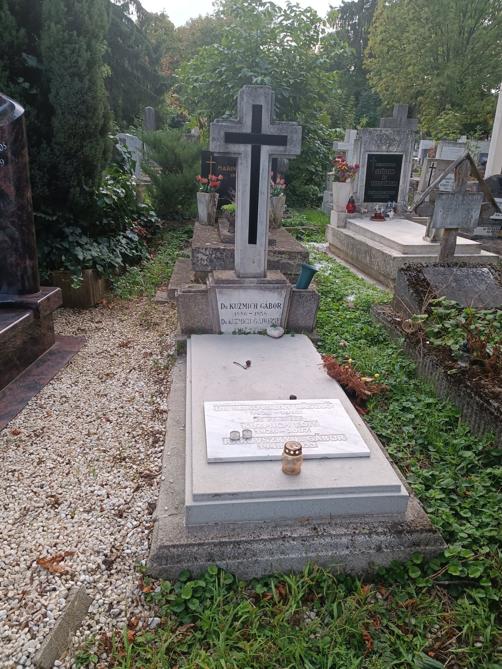 jakussevitzi és felsőradesitzi Kuzmich Gábor sírja