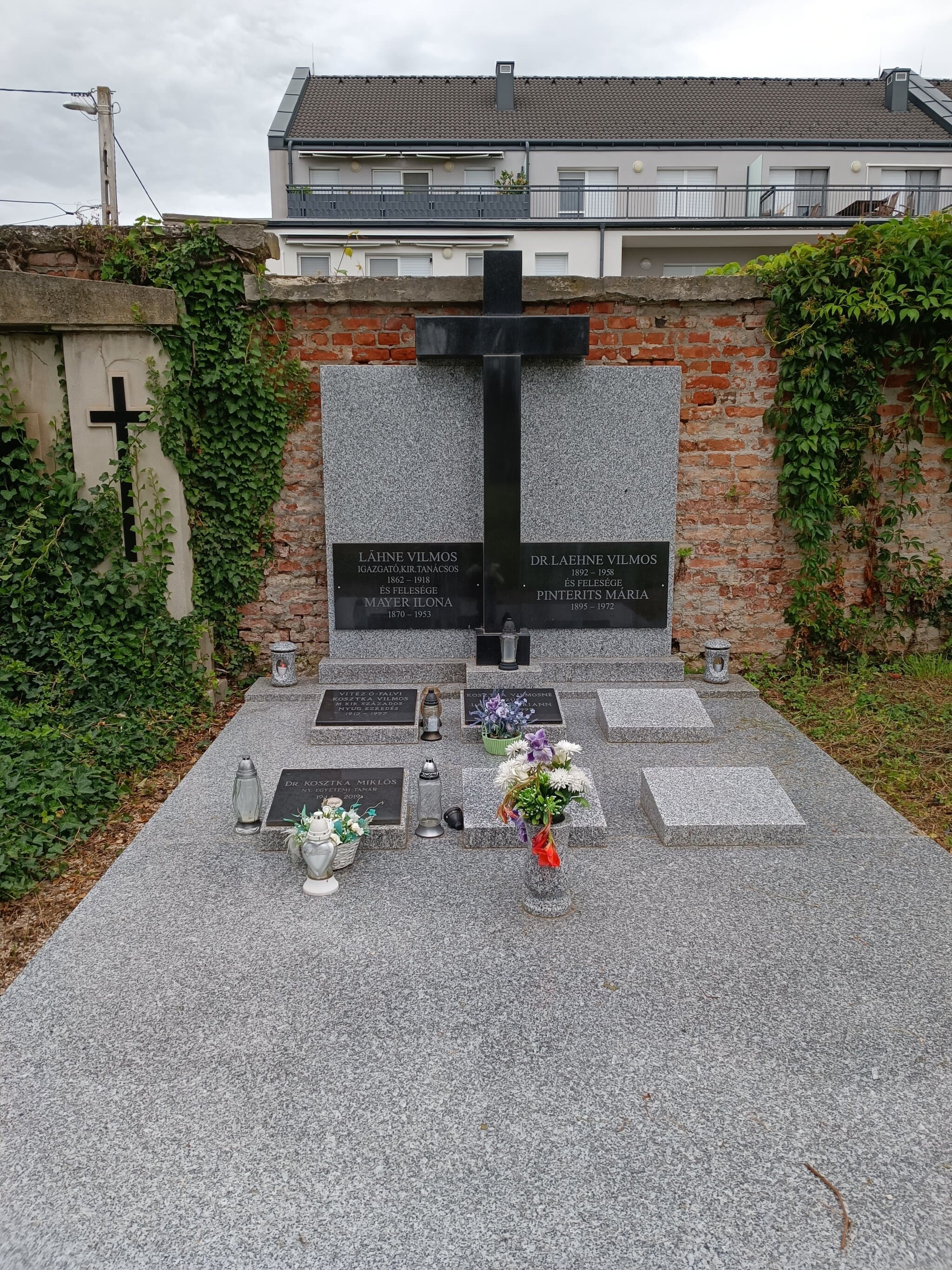 ófalvi Kosztka Vilmos sírja