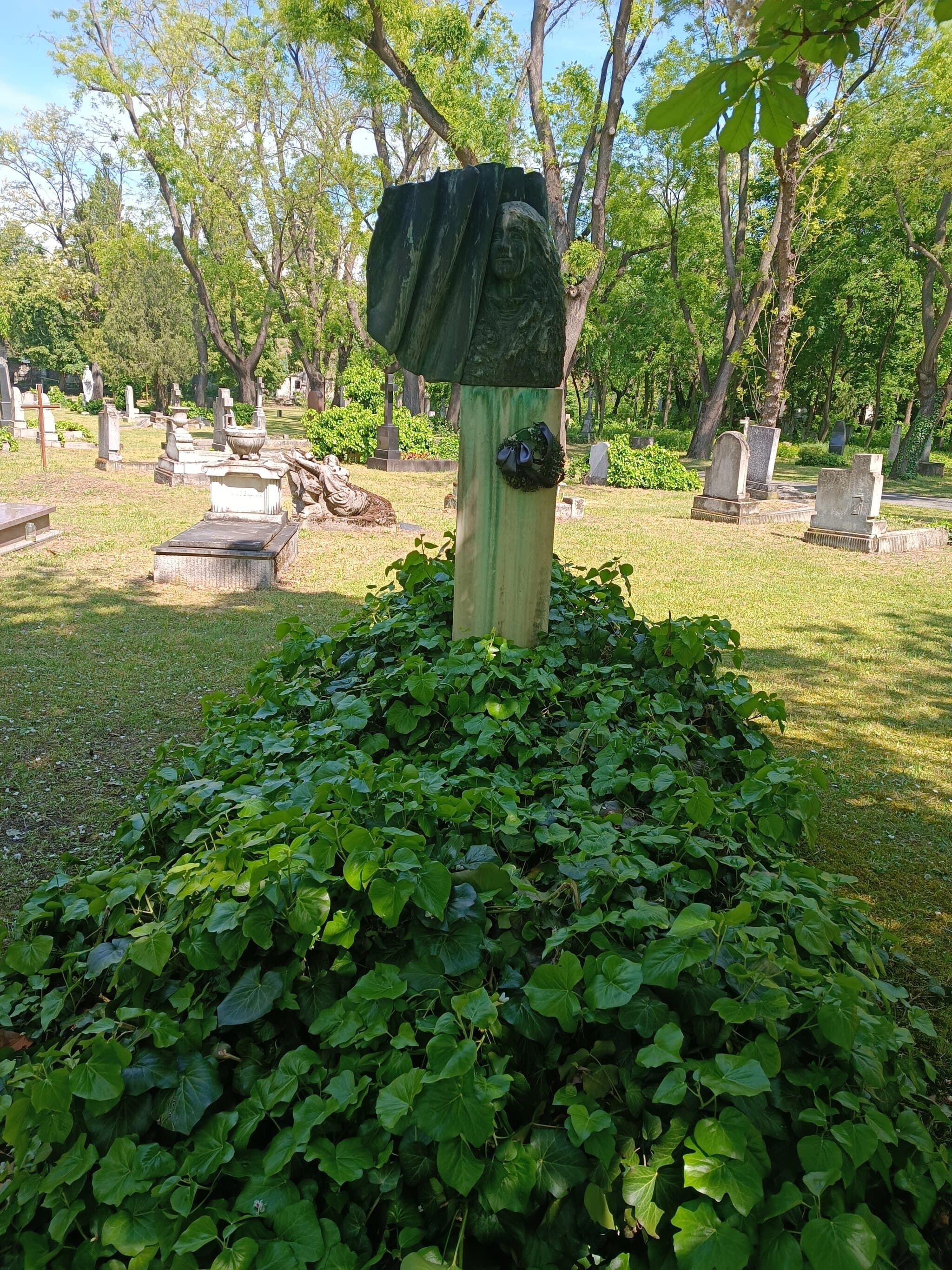 Márkus Emília sírja