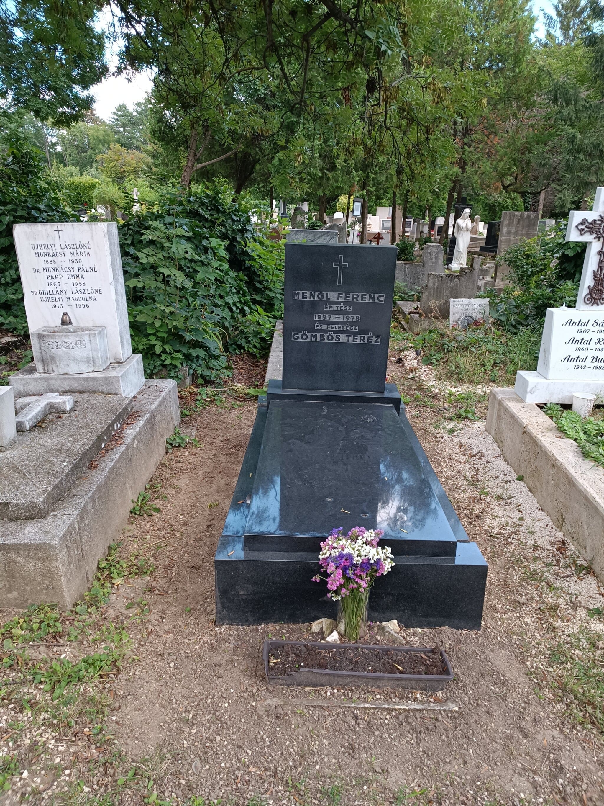 Mengl Ferenc sírja
