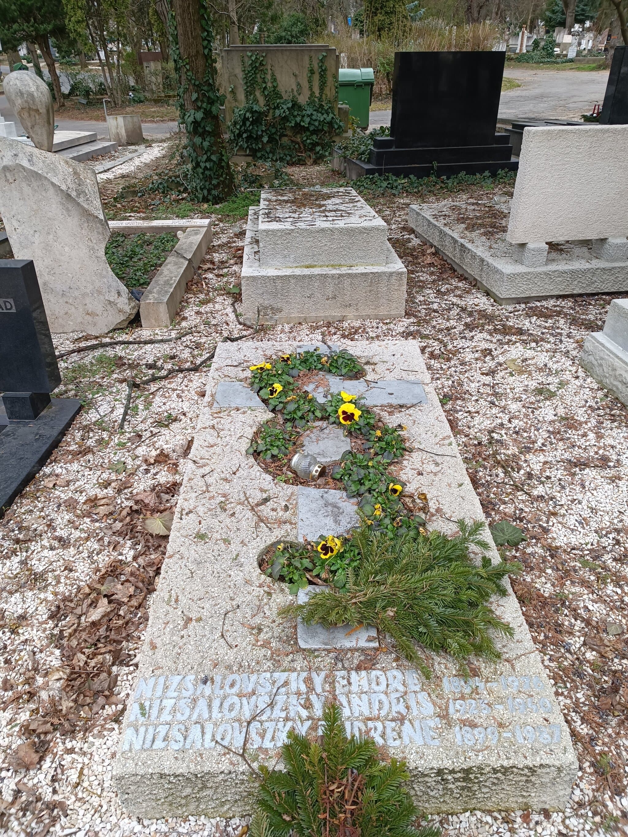Nizsalovszky Endre sírja