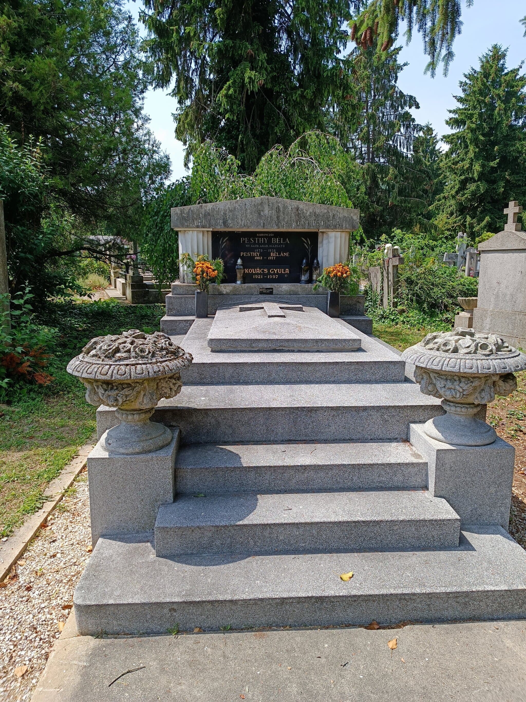 koronczói Pesthy Béla sírja