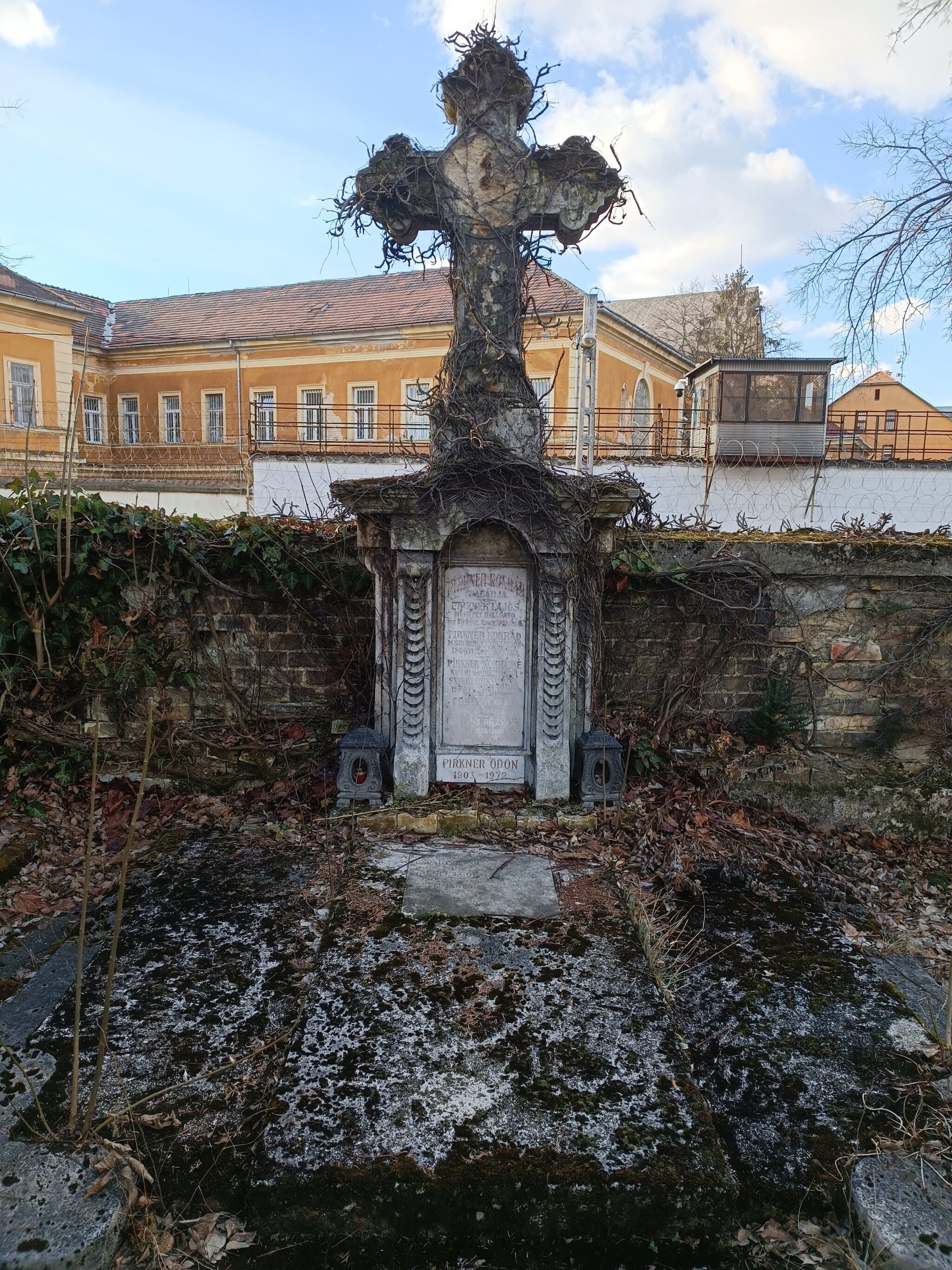Pirkner Konrád sírja