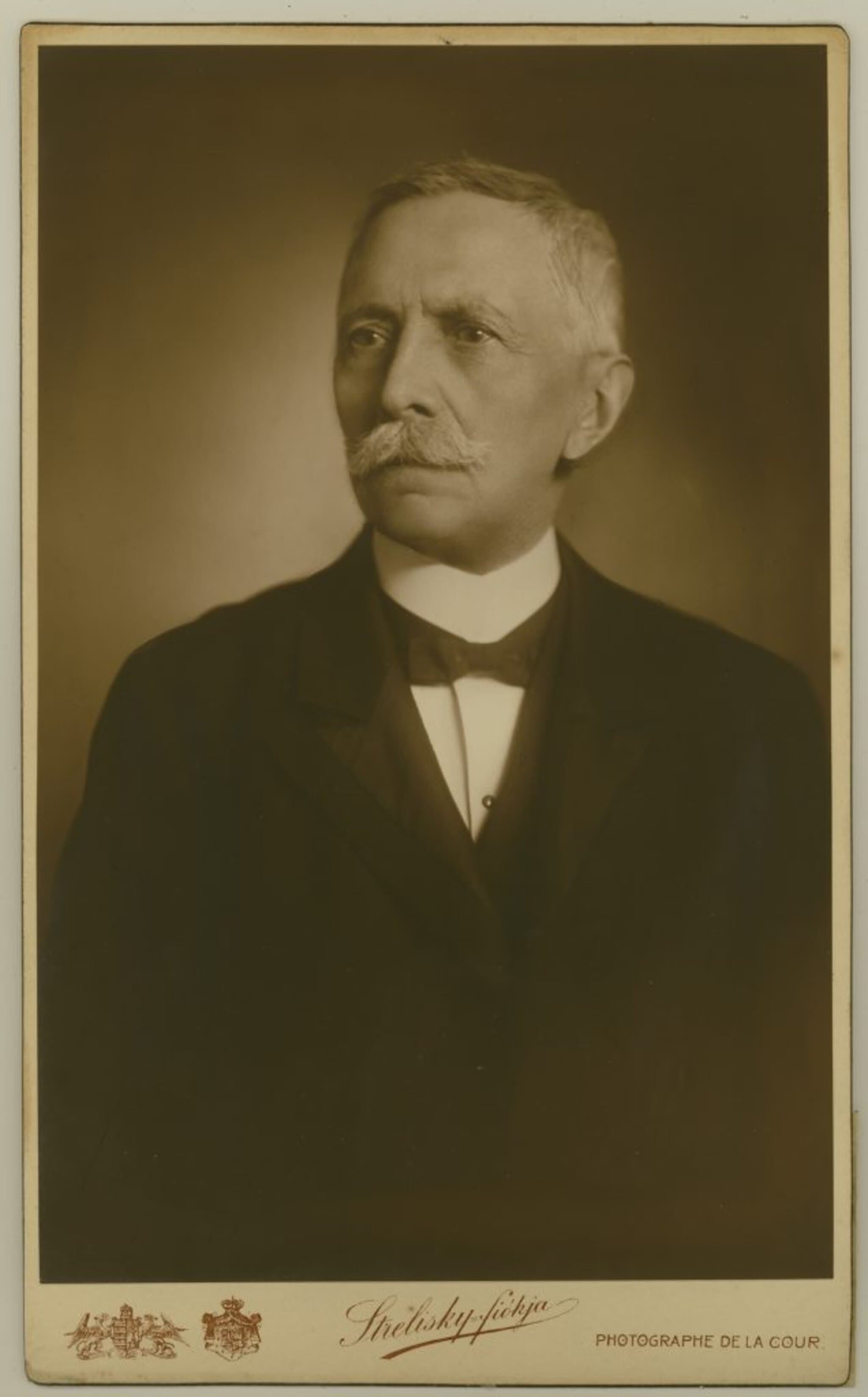 Rejtő Sándor portréja