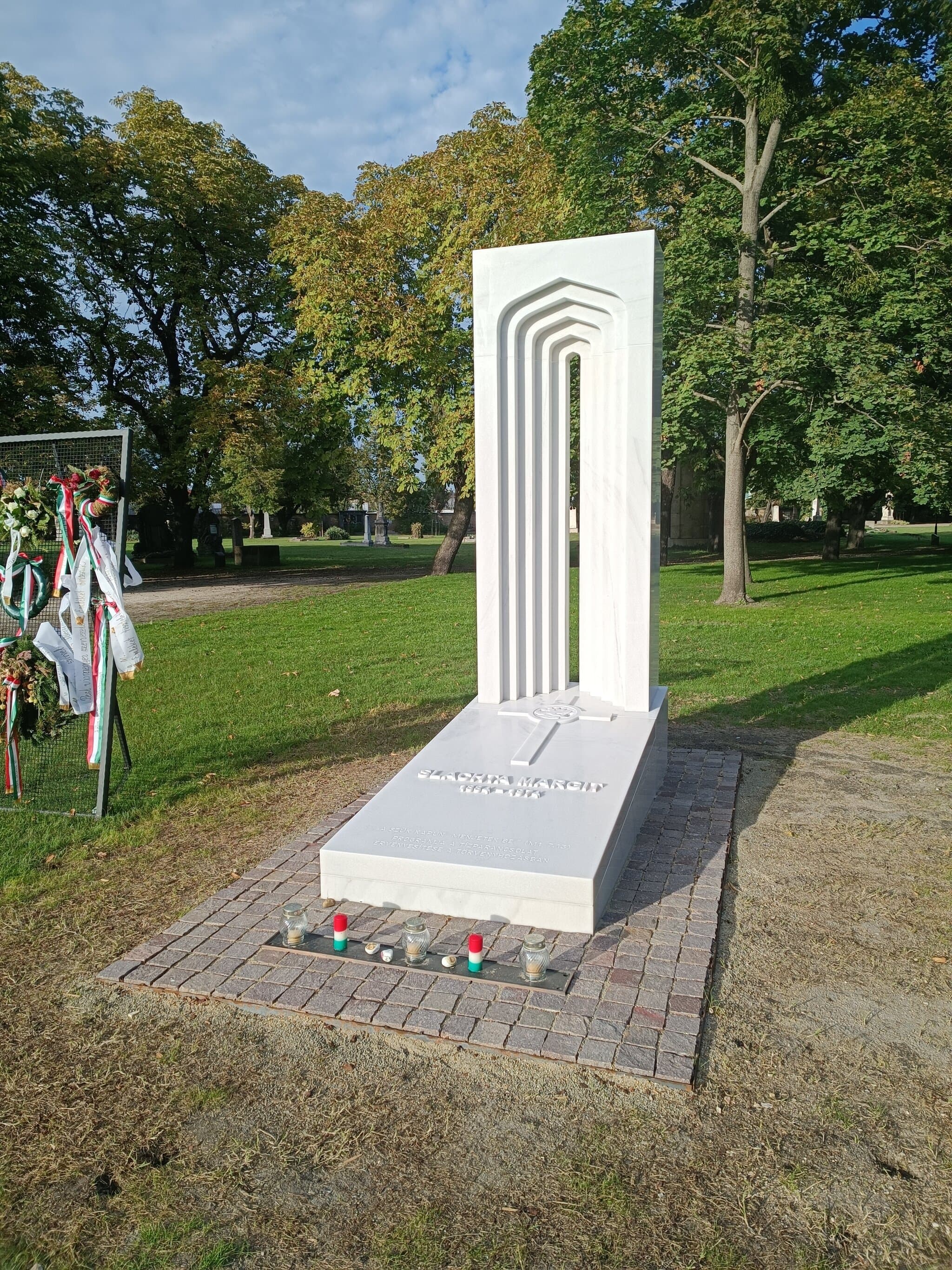 zadjeli és nádasdi Slachta Margit SM sírja