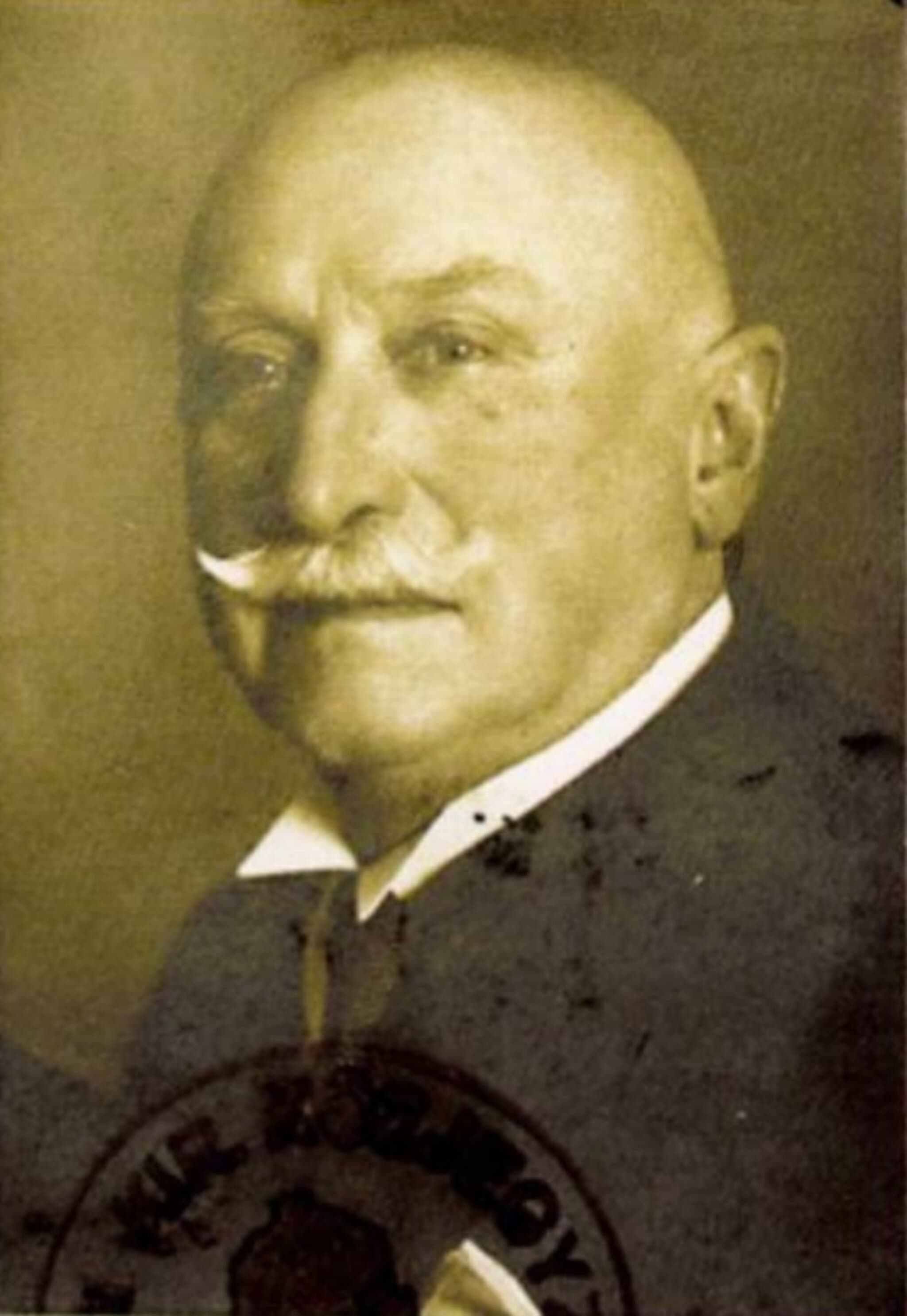 Angyal Béla portréja