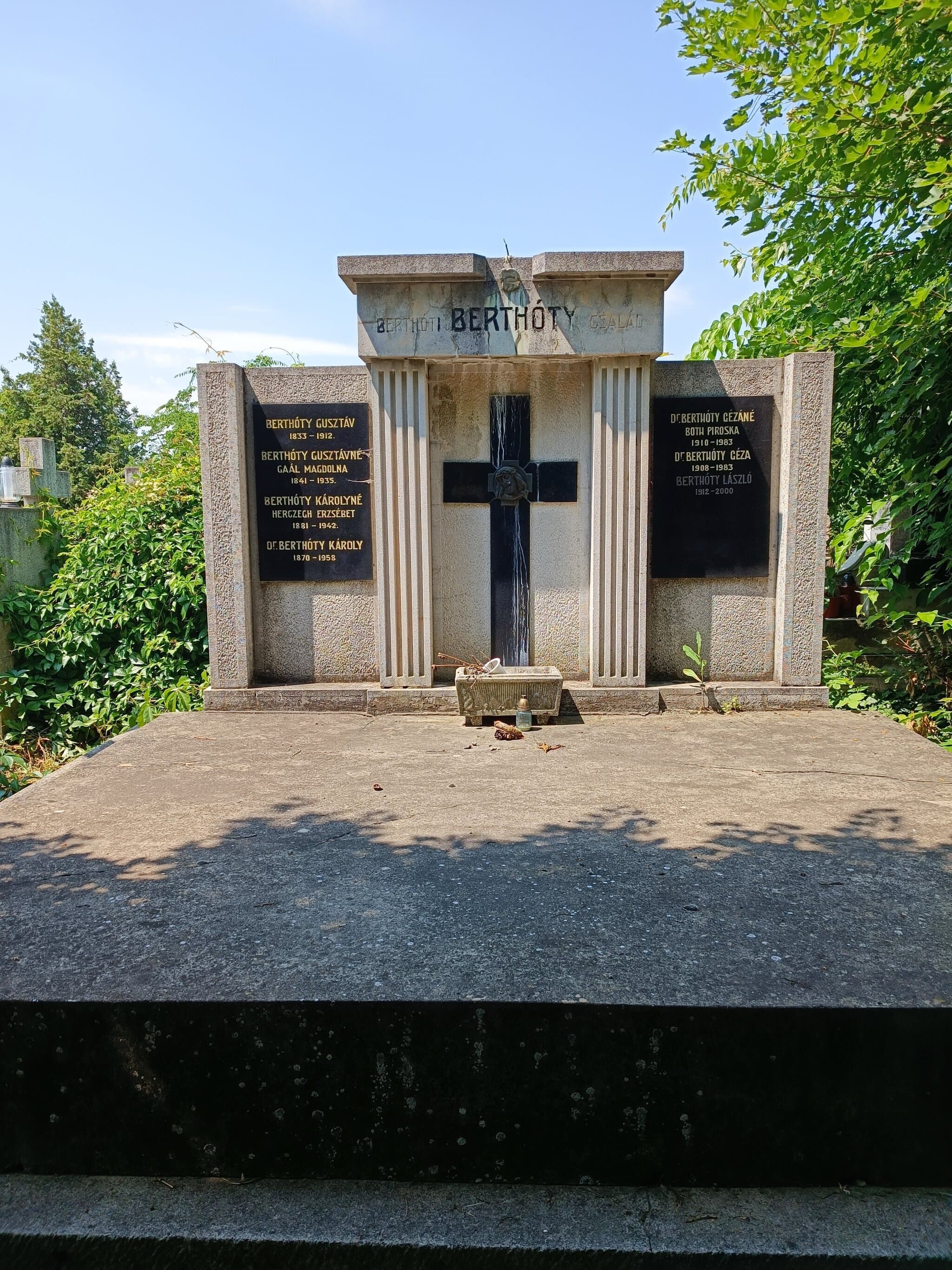 berthóti Berthóty Károly sírja