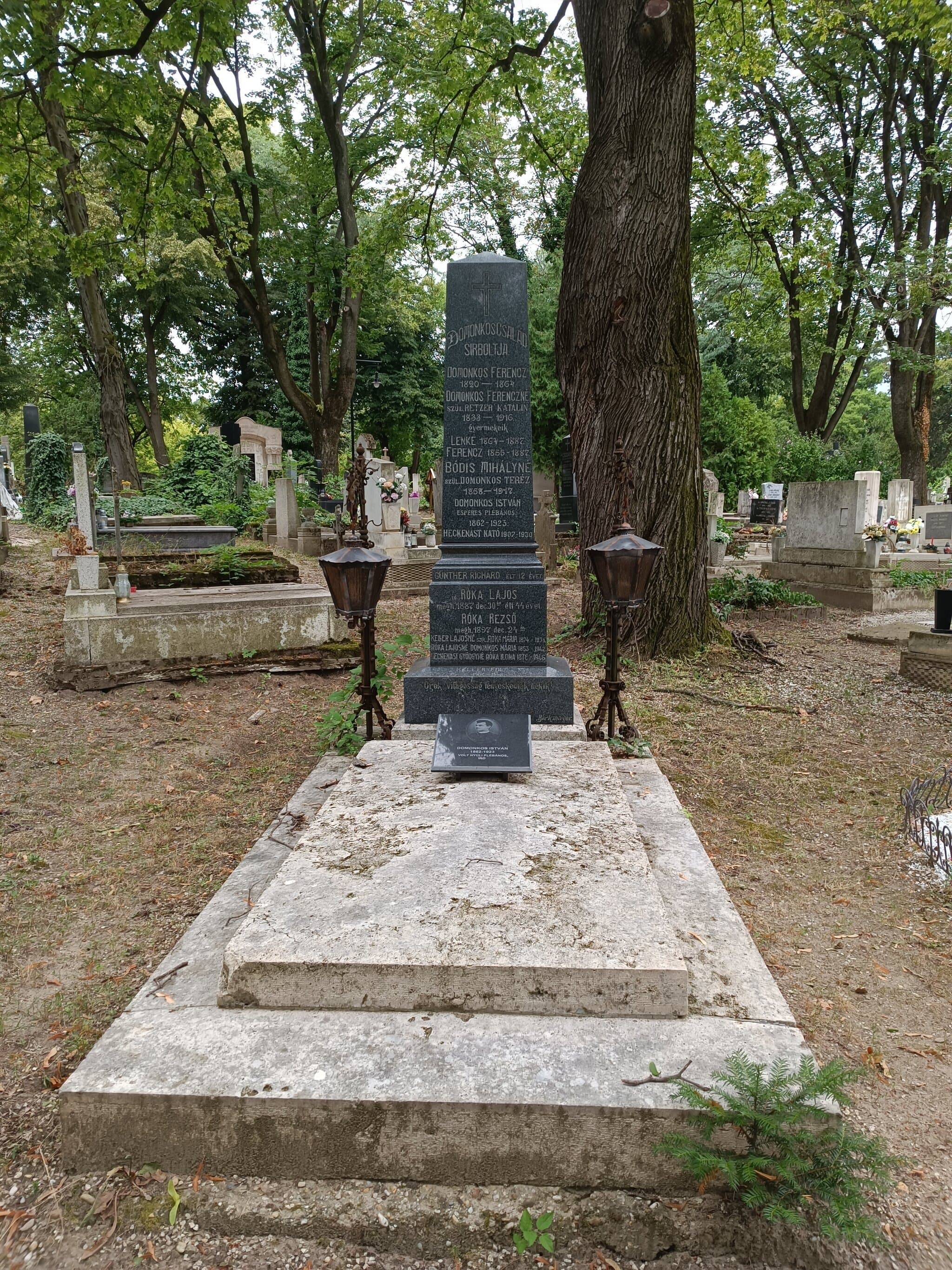 Domonkos István sírja