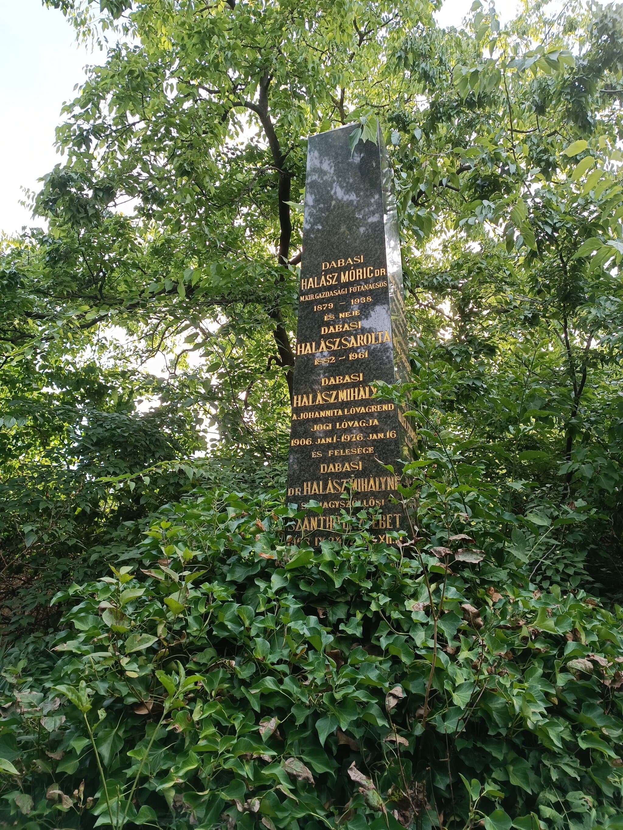dabasi Halász Móric sírja
