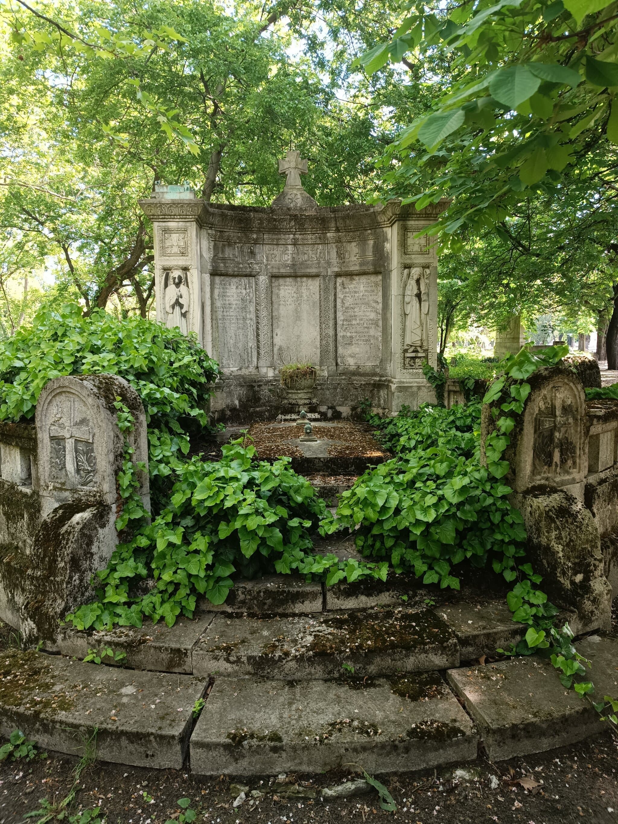 ómoroviczai Heinrich Dezső sírja