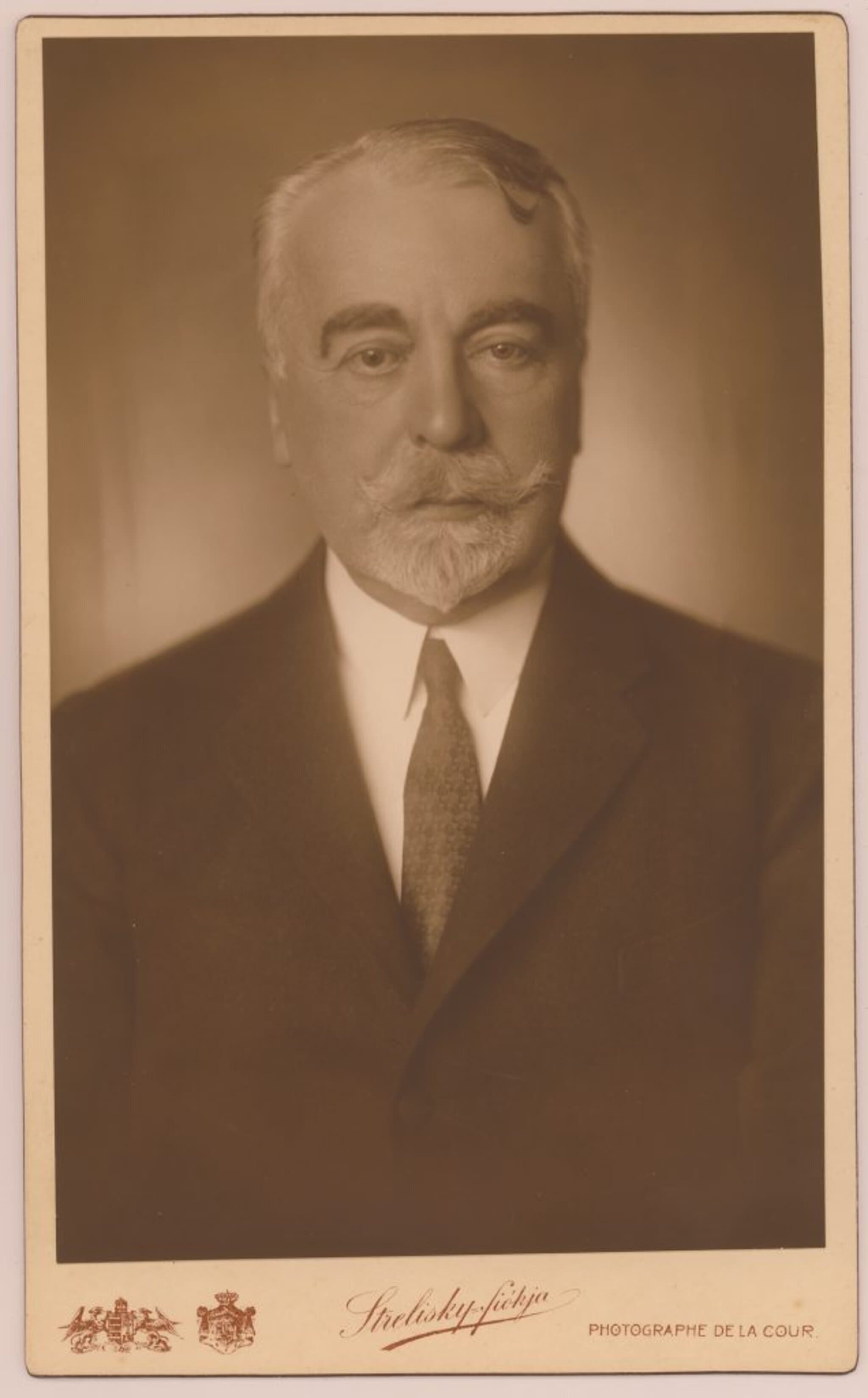 Hutÿra Ferenc portréja