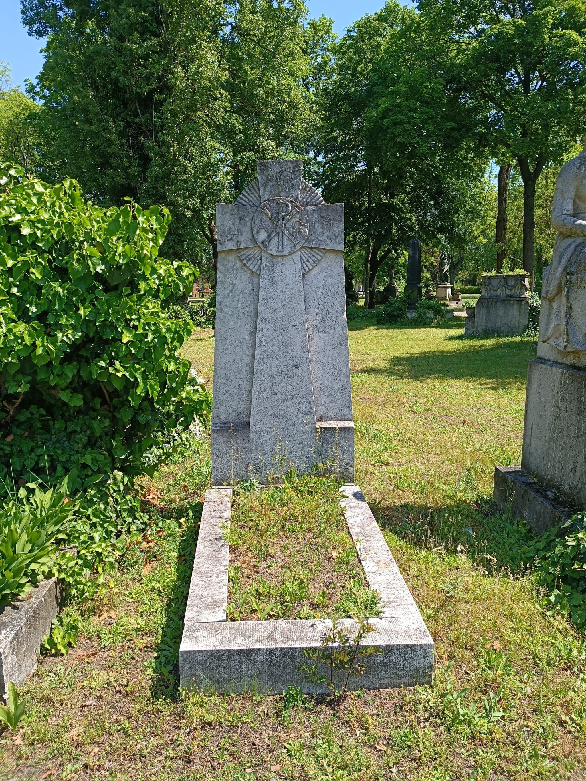 Kauser József sírja