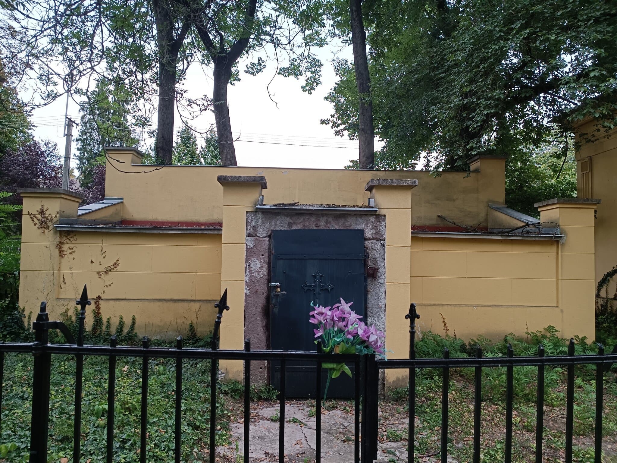 szombatsági Sármezey Endre 1859 sírja