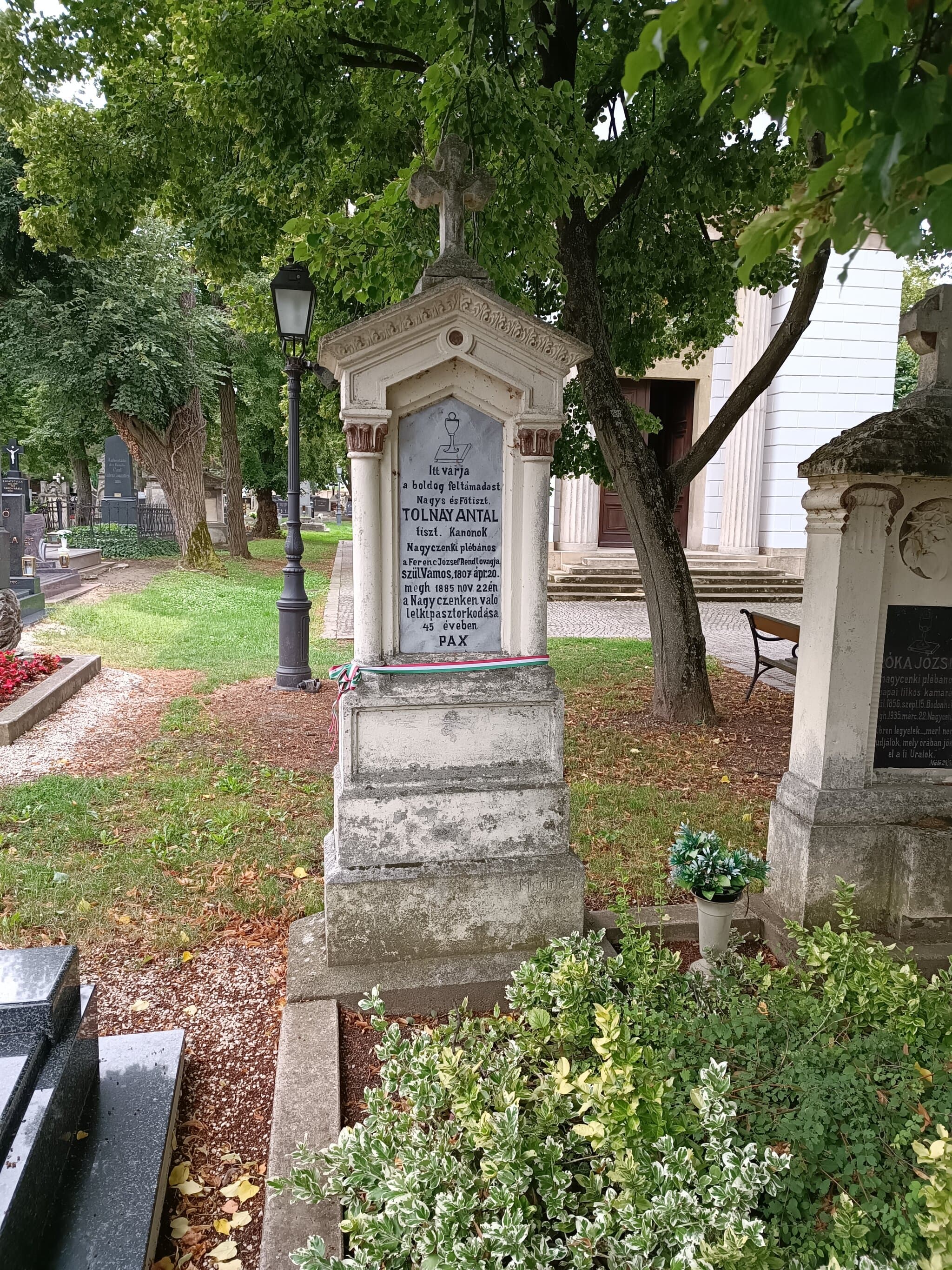 Tolnay Antal 1807 sírja