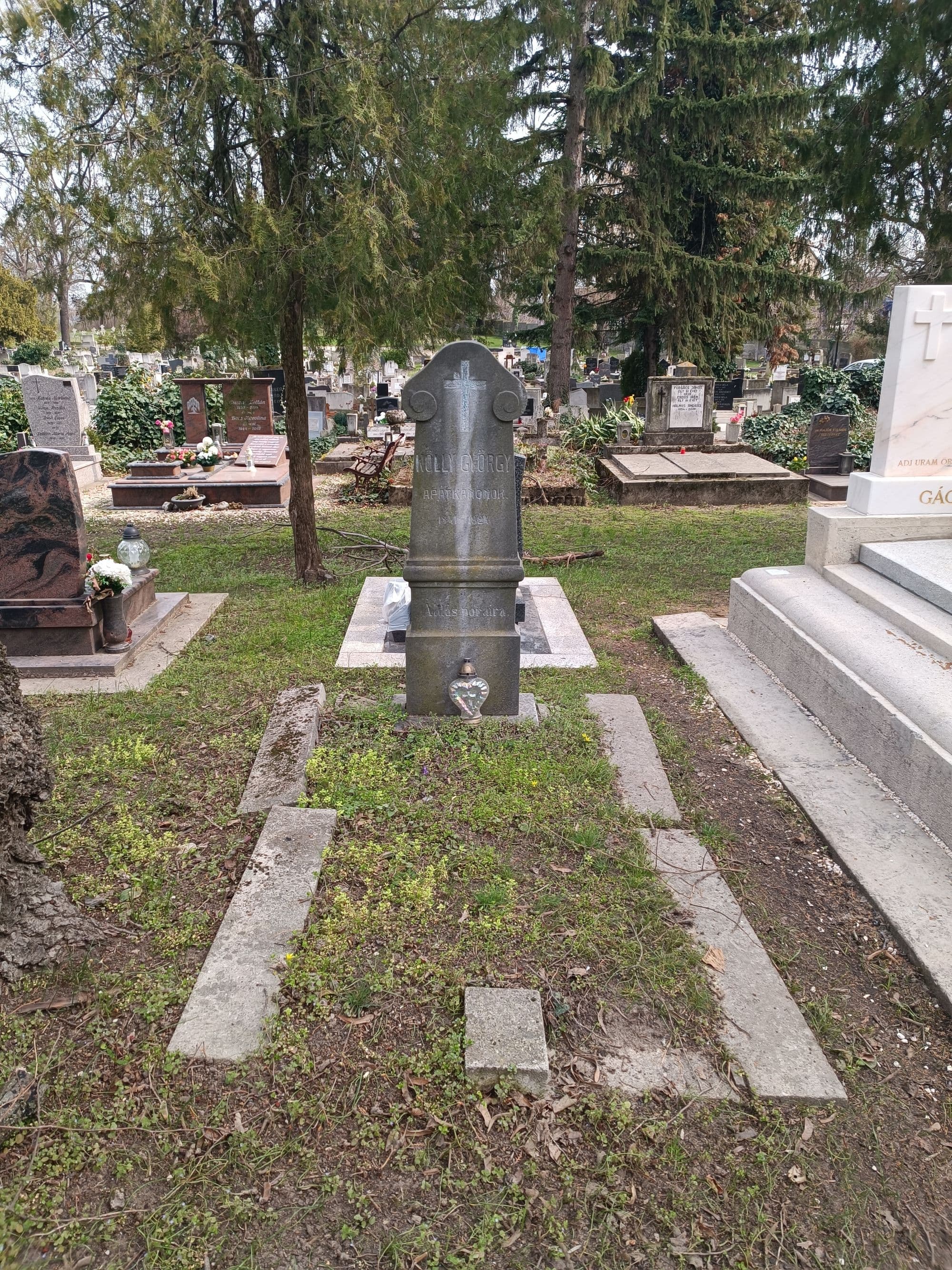 Kölly György sírja