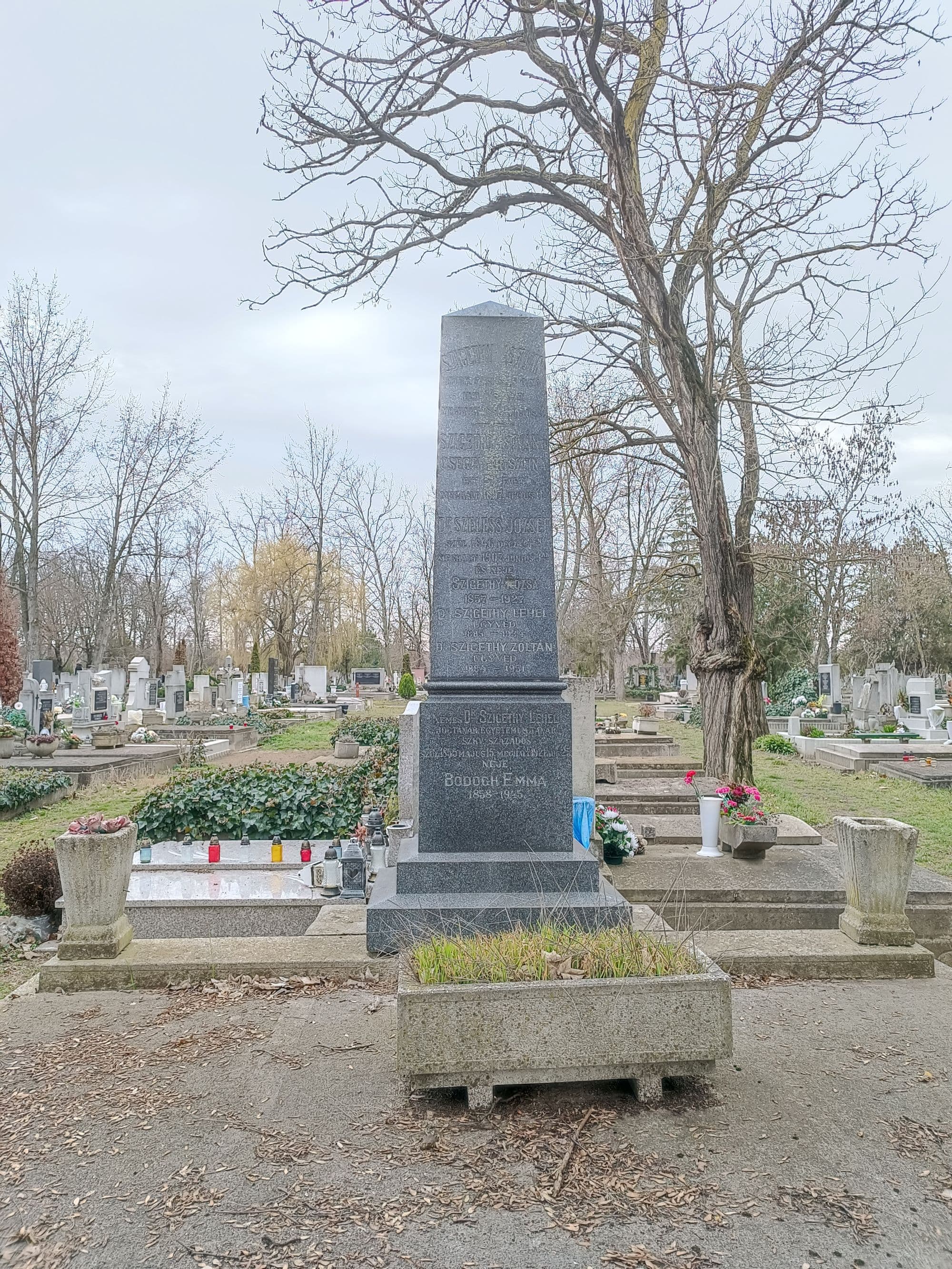 kisjáczi Szeless József sírja